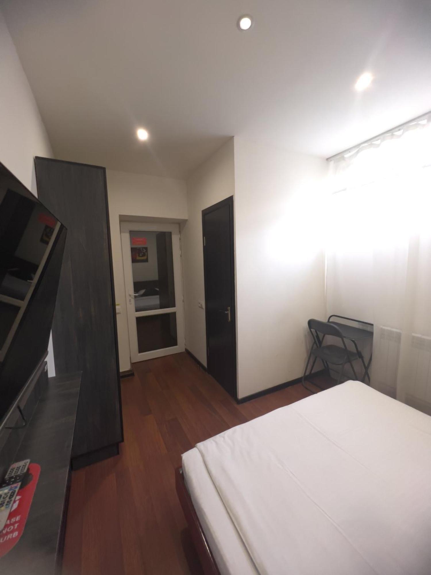 Nava Hotel Jereván Szoba fotó